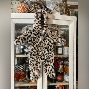 Vintage Obion Baby leopard onesie zip front 0-6 months